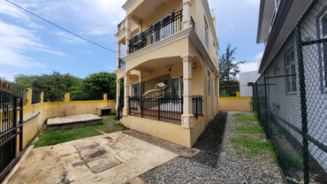 Villa for rent in Pereybere